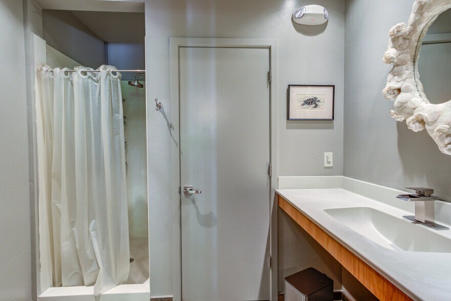 More Photos Of 45 Birch Blvd, Sedona Medical For Lease