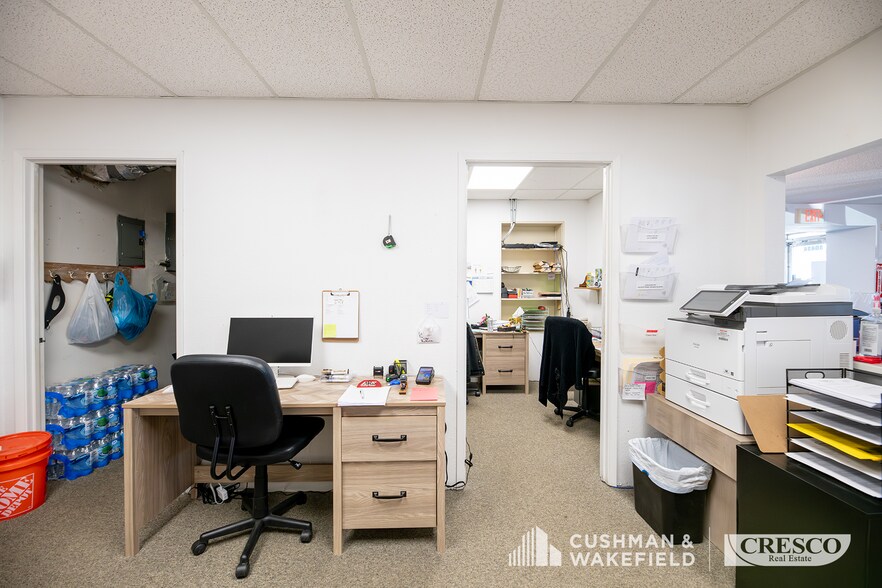 More Photos Of 10414 Ravenna Rd, Twinsburg Freestanding For Sale