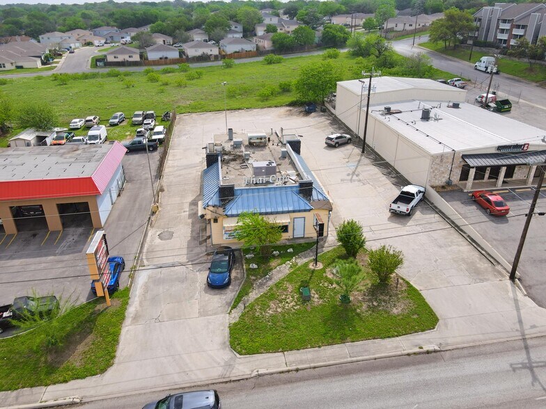 Primary Photo Of 11318 Perrin Beitel Rd, San Antonio Restaurant For Sale