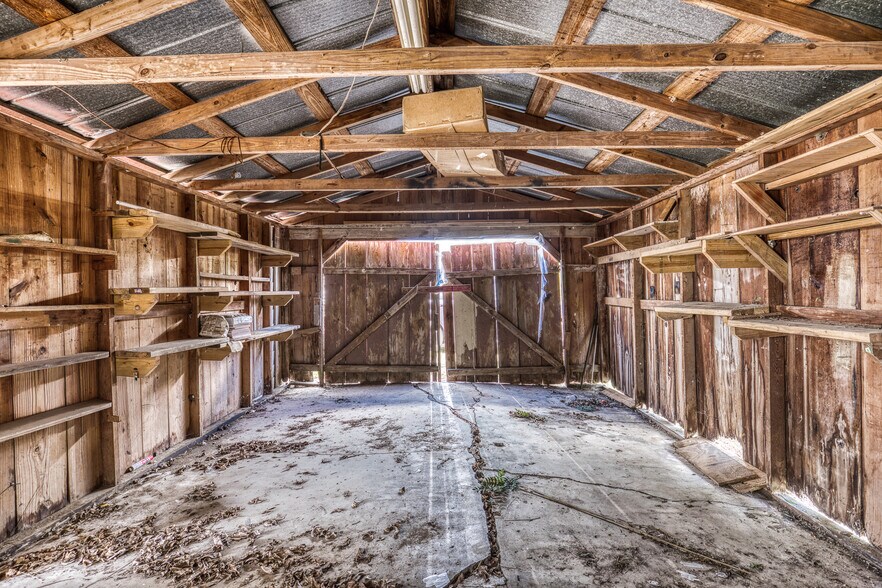 More Photos Of 404 W Main St, Bellville Office Residential For Sale