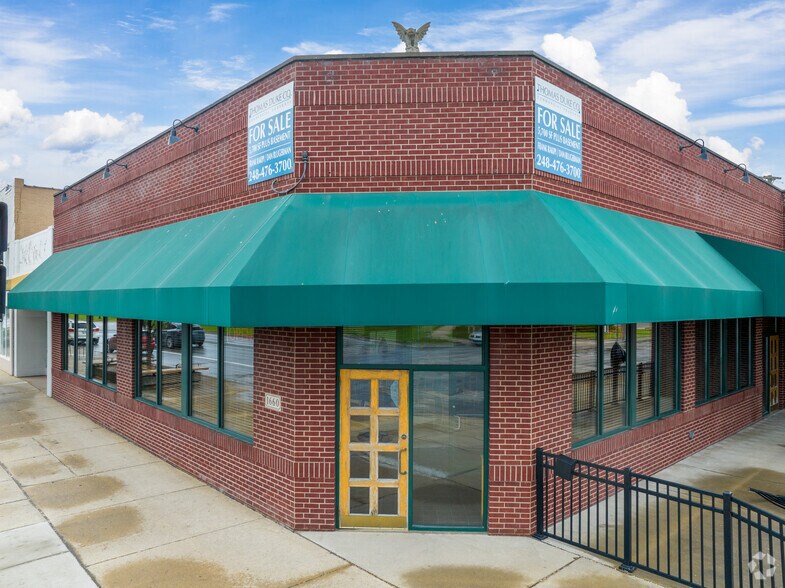 More Photos Of 1660 Fort St, Lincoln Park Bar For Sale