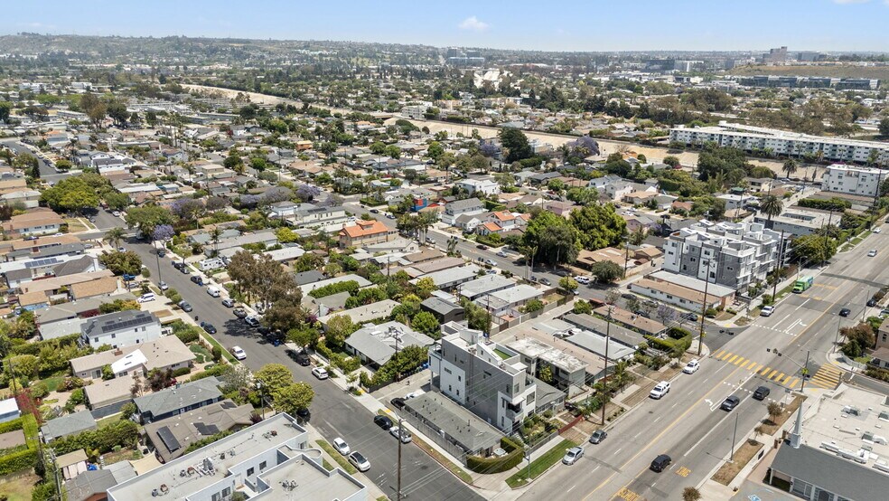 More Photos Of 4852 S Centinela Ave, Los Angeles Multifamily For Sale