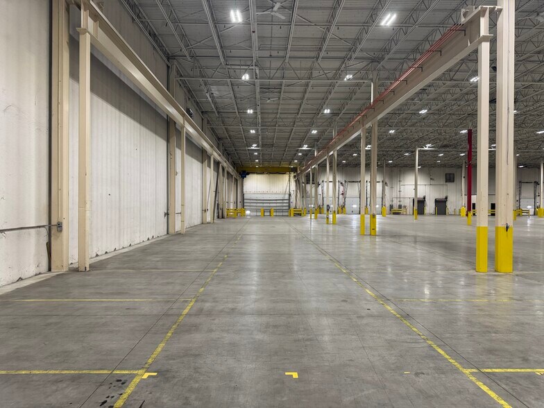 More Photos Of 5158 Williamsport Pike, Martinsburg Warehouse For Lease