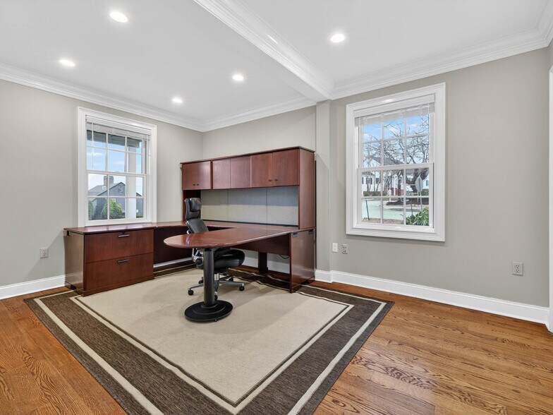 More Photos Of 3 Fort Rachel Pl, Mystic Office Residential For Lease