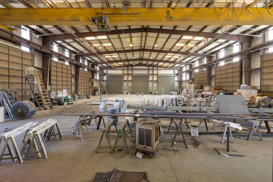 More Photos Of 7201 W Vickery Blvd, Fort Worth Warehouse For Sale