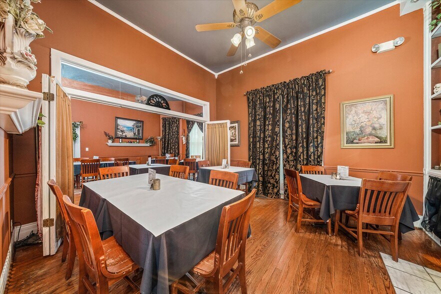 More Photos Of 232 N Peachtree Ave, Cookeville Restaurant For Sale