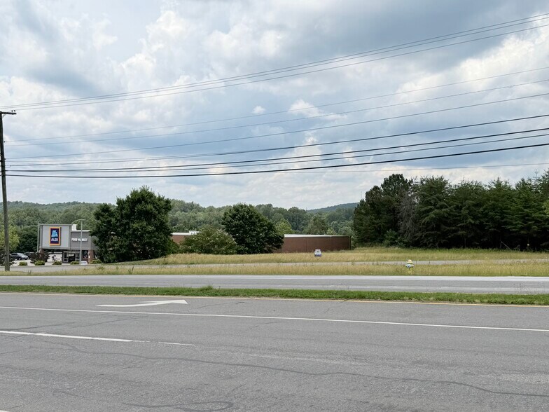 More Photos Of 384 Commonwealth Blvd W, Martinsville Land For Sale