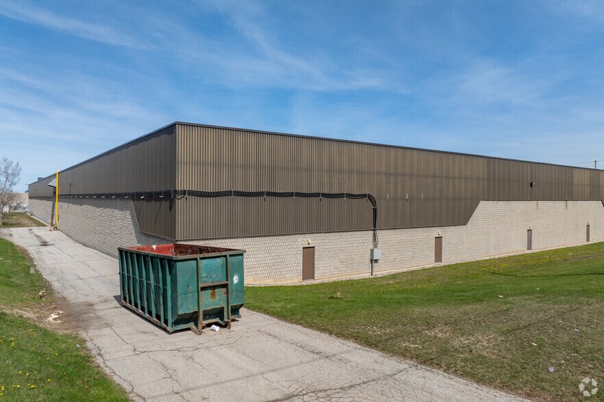 More Photos Of 2 Colony Ct, Brampton Warehouse For Sale