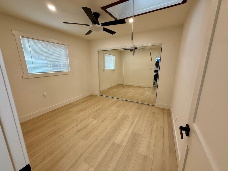 More Photos Of 4527 Olney St, San Diego Apartments For Sale