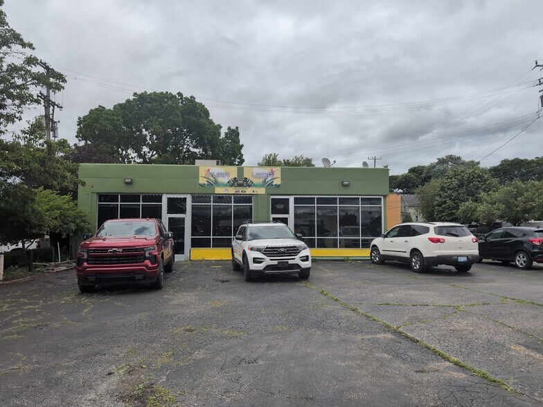 More Photos Of 45788 Woodward Ave, Pontiac Restaurant For Lease