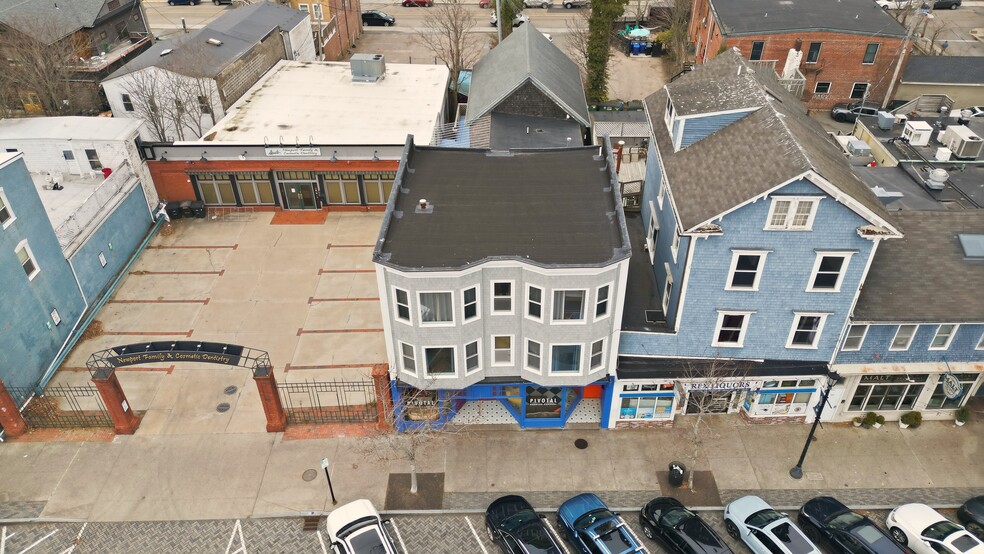 More Photos Of 140 Broadway, Newport Storefront Retail Residential For Lease