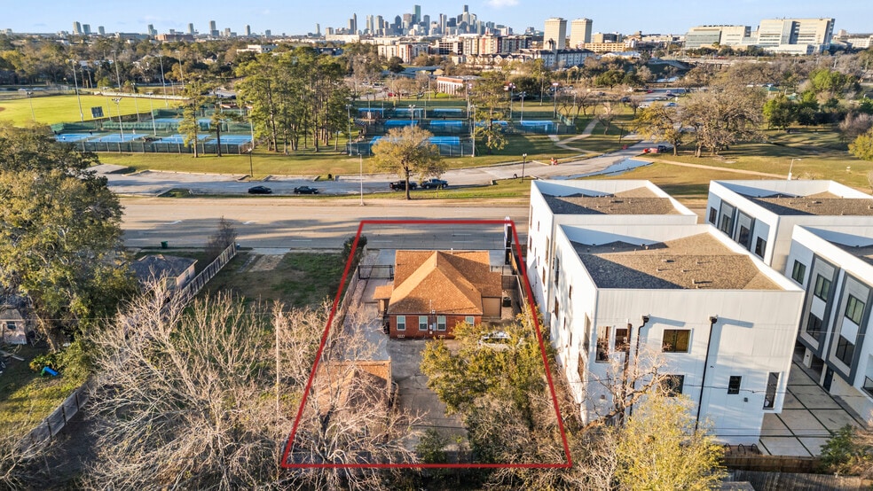 More Photos Of 4928 Old Spanish Trl, Houston Office For Sale