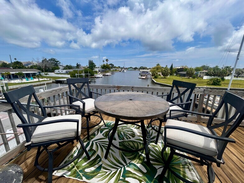 More Photos Of 6501 Boatyard Dr, Hudson Specialty For Sale