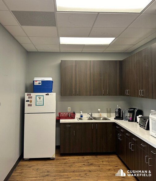 More Photos Of 151-153 S Oakland Ave, Rock Hill Office For Sale