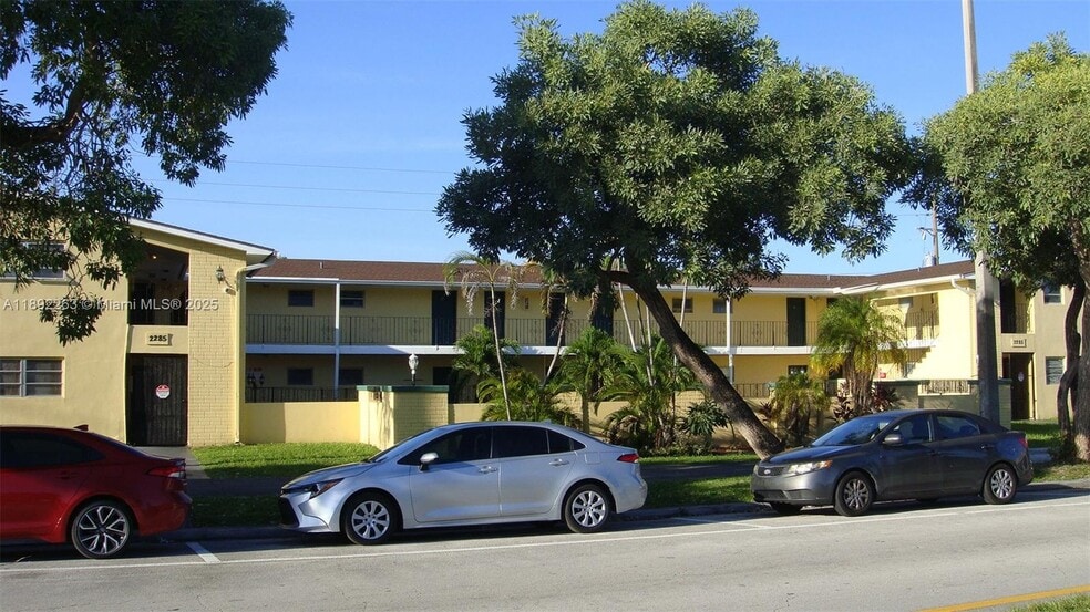 Primary Photo Of 2285 NE 172nd St, North Miami Beach Apartments For Sale