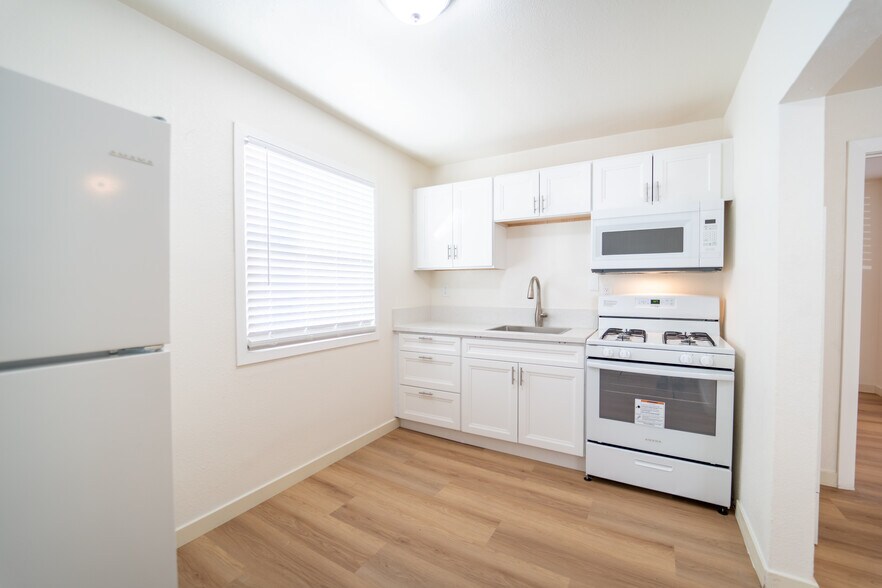 More Photos Of 1227 Coolidge Ave, National City Apartments For Sale