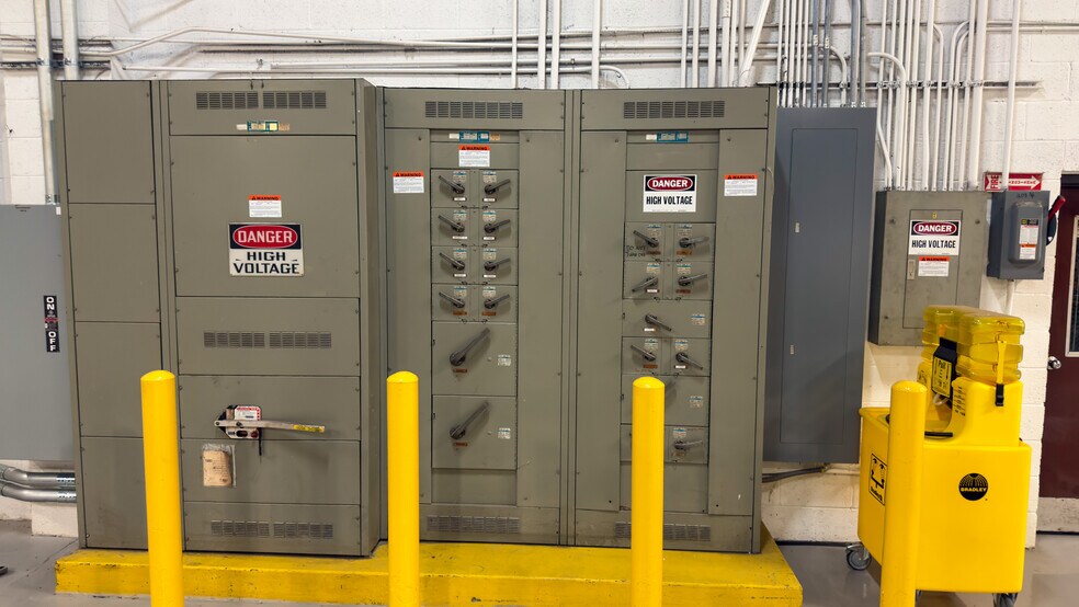 More Photos Of 2400 Mellon Ct, Decatur Distribution For Lease