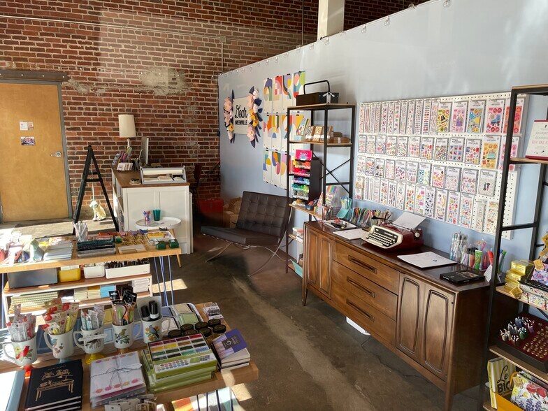 More Photos Of 1320 Hampton Avenue Ext, Greenville Unknown For Lease