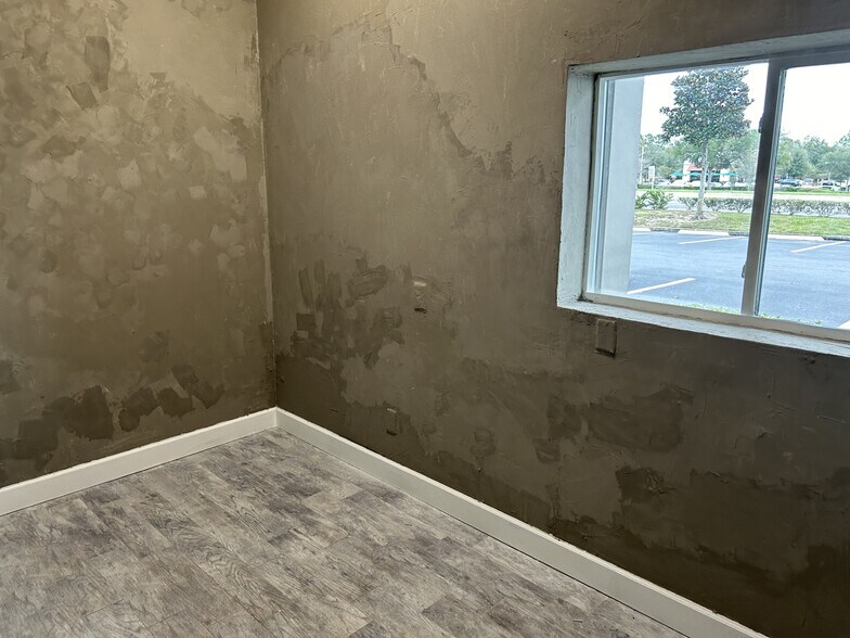 More Photos Of 4300 S Highway 27, Clermont Storefront Retail Office For Lease