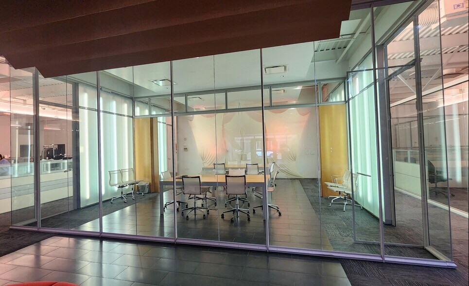 More Photos Of 16 Bleeker St, Millburn Warehouse For Lease