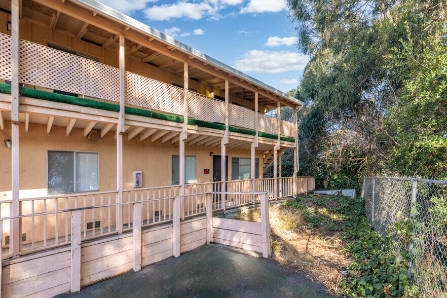 More Photos Of 3186 McKillop Rd, Oakland Apartments For Sale