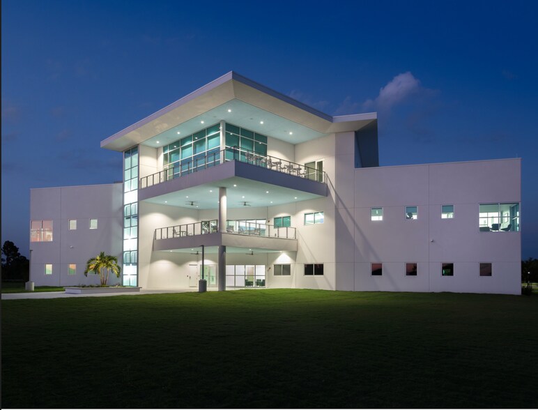 More Photos Of 4081 Lakewood Ranch Blvd, Sarasota Office For Sale