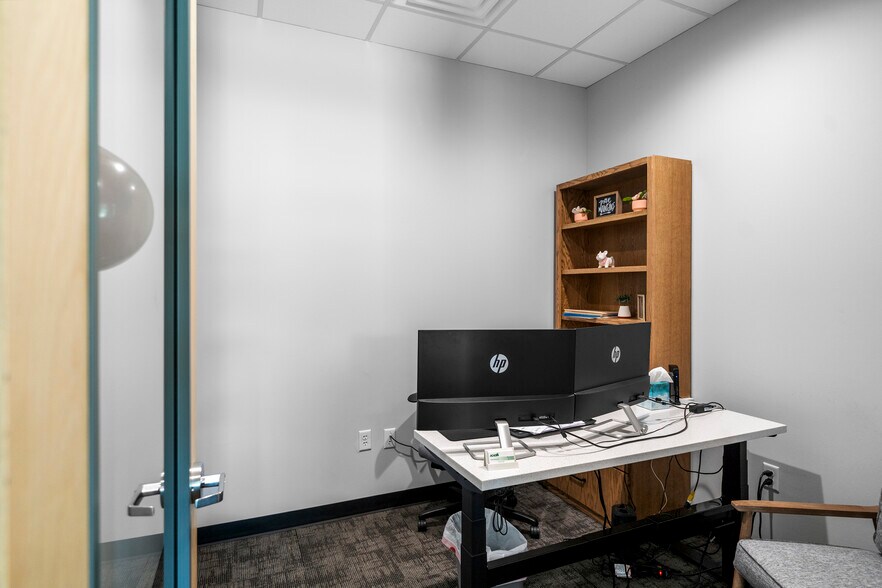 More Photos Of 351 W Southlake Blvd, Southlake Medical For Sale