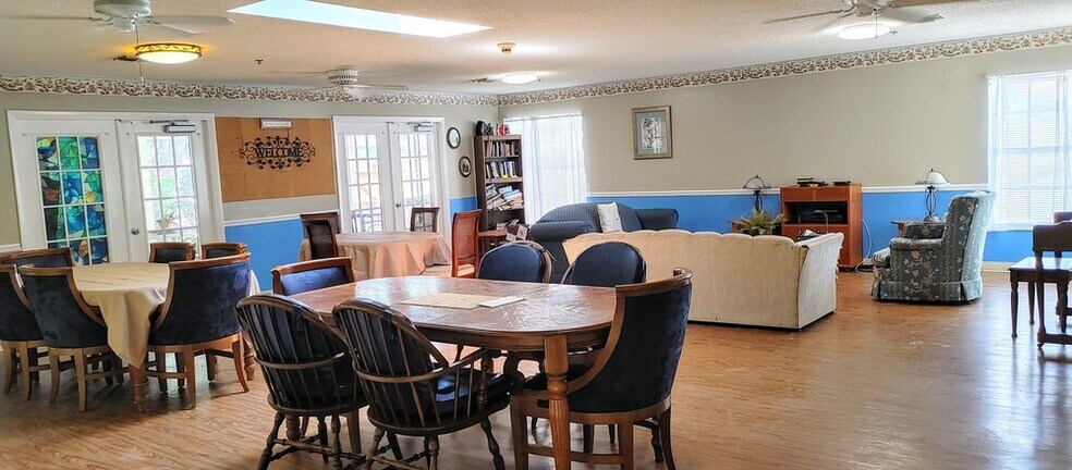 More Photos Of 5426 18th St W, Bradenton Assisted Living For Lease