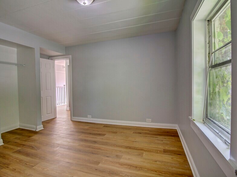 More Photos Of 3938 N Central Ave, Chicago Storefront Retail Residential For Sale