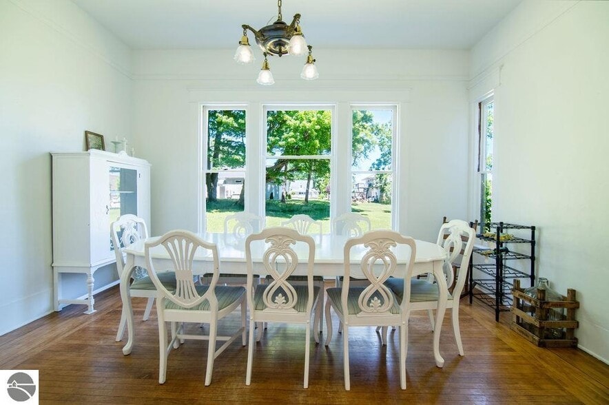 More Photos Of 2287 S Main St, Central Lake Hospitality For Sale