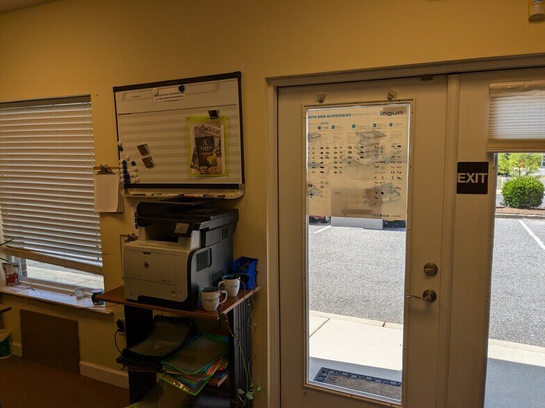 More Photos Of 252 Latitude Ln, Clover Medical For Sale