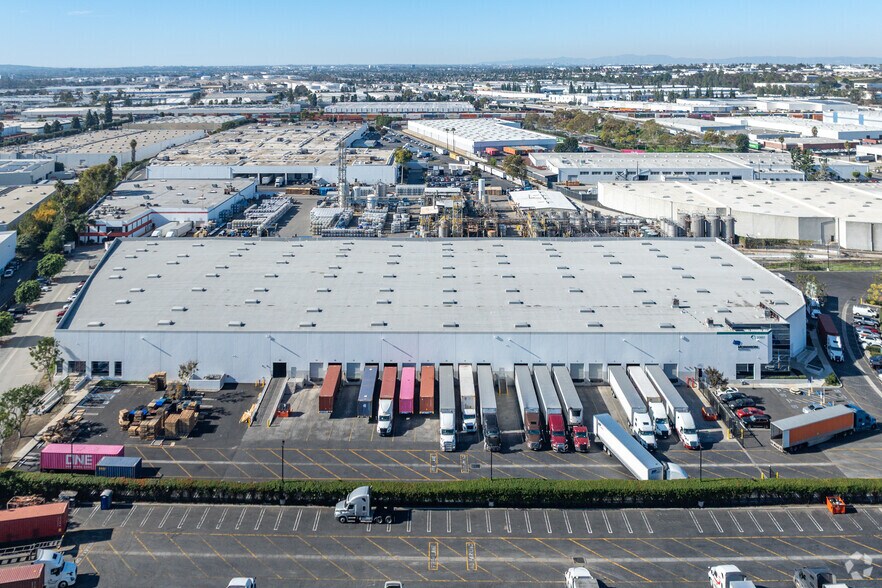 More Photos Of 20801 S Santa Fe Ave, Carson Warehouse For Lease