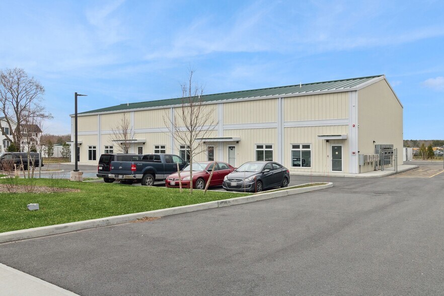 More Photos Of 313 Edwards Ave, Calverton Distribution For Lease