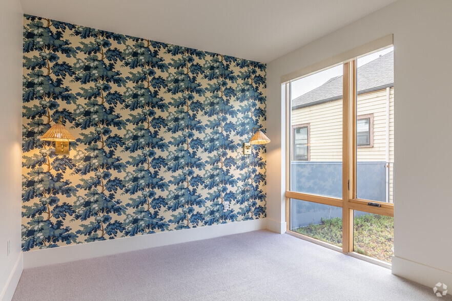 More Photos Of 1905 NW 23rd Ave, Portland Apartments For Lease