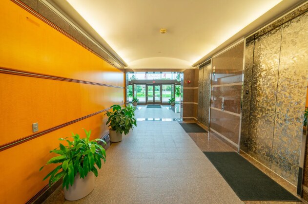 More Photos Of 5250 Corporate Dr, Troy Office For Lease