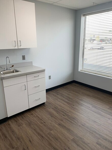 More Photos Of 6500 W Main St, Belleville Coworking Space