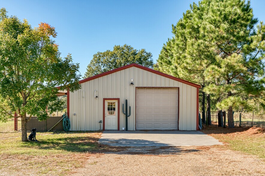 More Photos Of 2261 TX-276, Emory Specialty For Sale