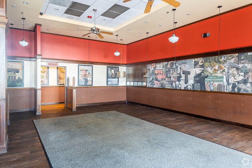 More Photos Of 8330-8505 Mills Dr, Miami Unknown For Lease