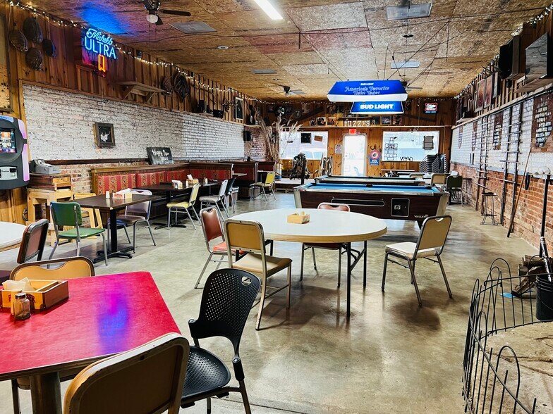 More Photos Of 308 Main St, Florence General Retail For Sale