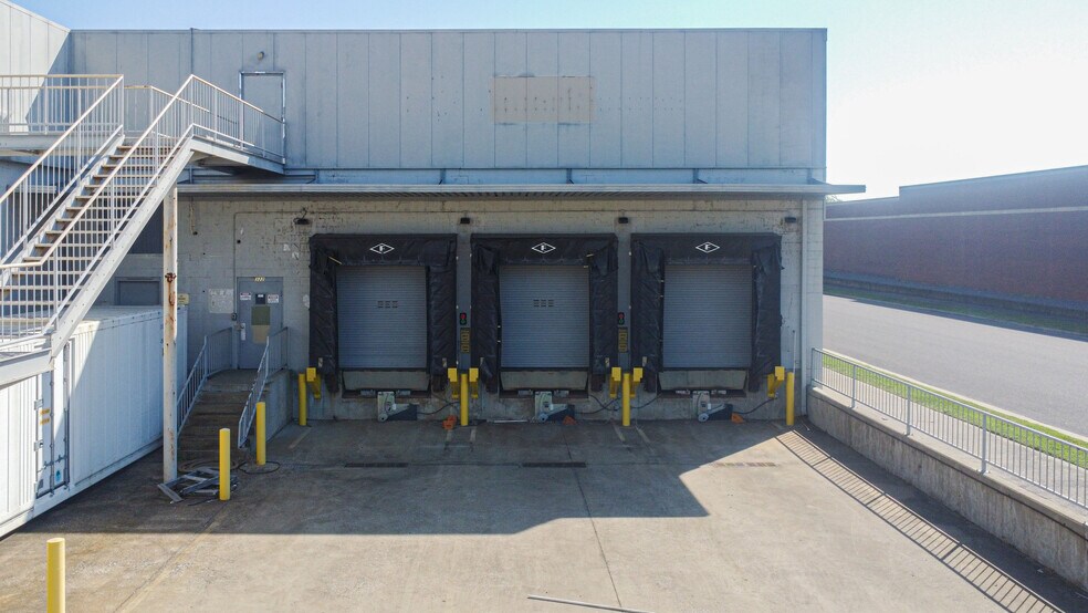 More Photos Of 322 N 3rd St, Paducah Warehouse For Lease