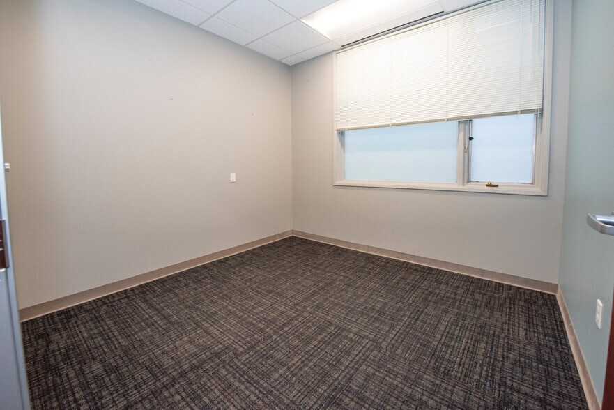 More Photos Of 4361 Boniface Pky, Anchorage Healthcare For Sale