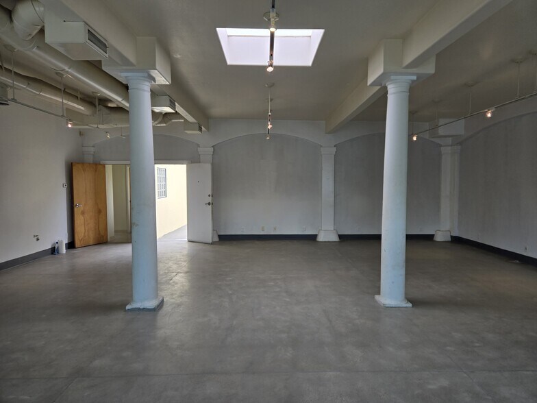 More Photos Of 1473-1477 N Van Ness Ave, Fresno Storefront Retail Residential For Sale