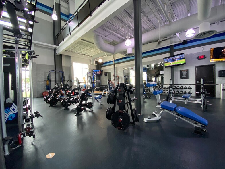 More Photos Of 6415 Polaris Dr, Laredo Health Club For Sale