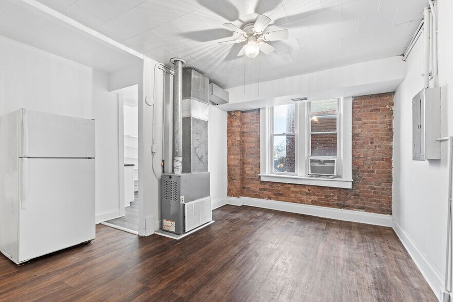 More Photos Of , Columbus Unknown For Sale