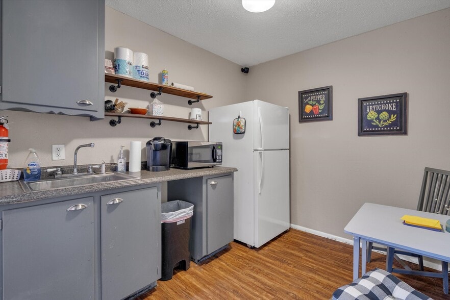 More Photos Of 4005 Rufe Snow Dr, North Richland Hills Medical For Sale