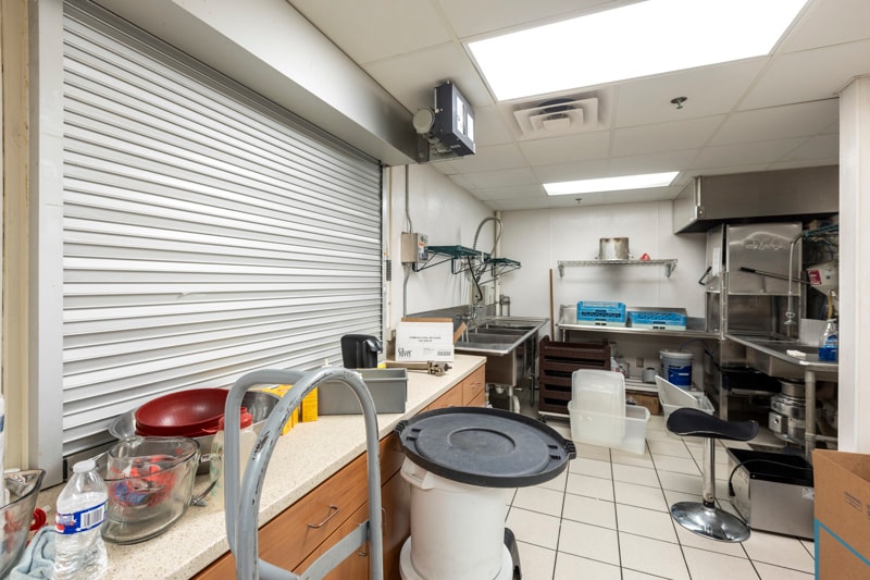 More Photos Of 702 E Grand Ave, Ponca City Office For Sale