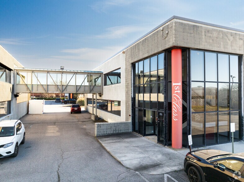 More Photos Of 831 Seahawk Cir, Virginia Beach Office For Lease
