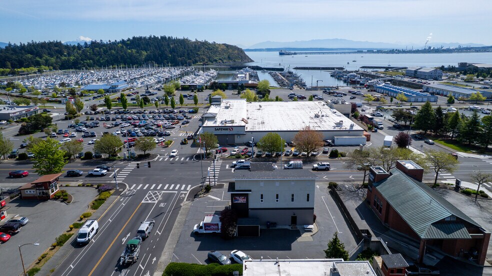More Photos Of 1202 Commercial Ave, Anacortes Office For Sale