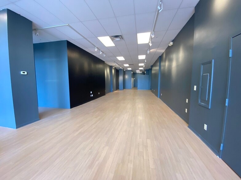 More Photos Of 147 N High St, Columbus Storefront Retail Office For Sale
