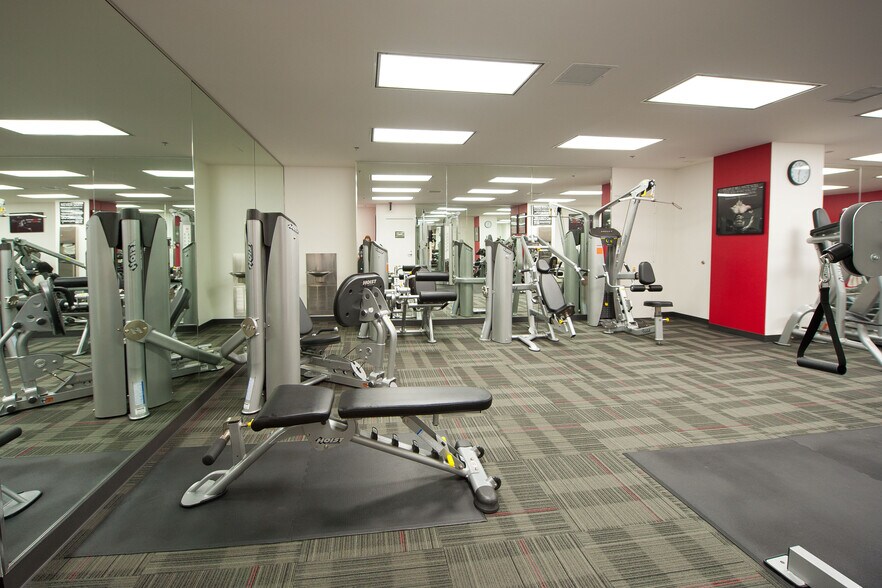 More Photos Of 1717 H St NW, Washington Office For Lease